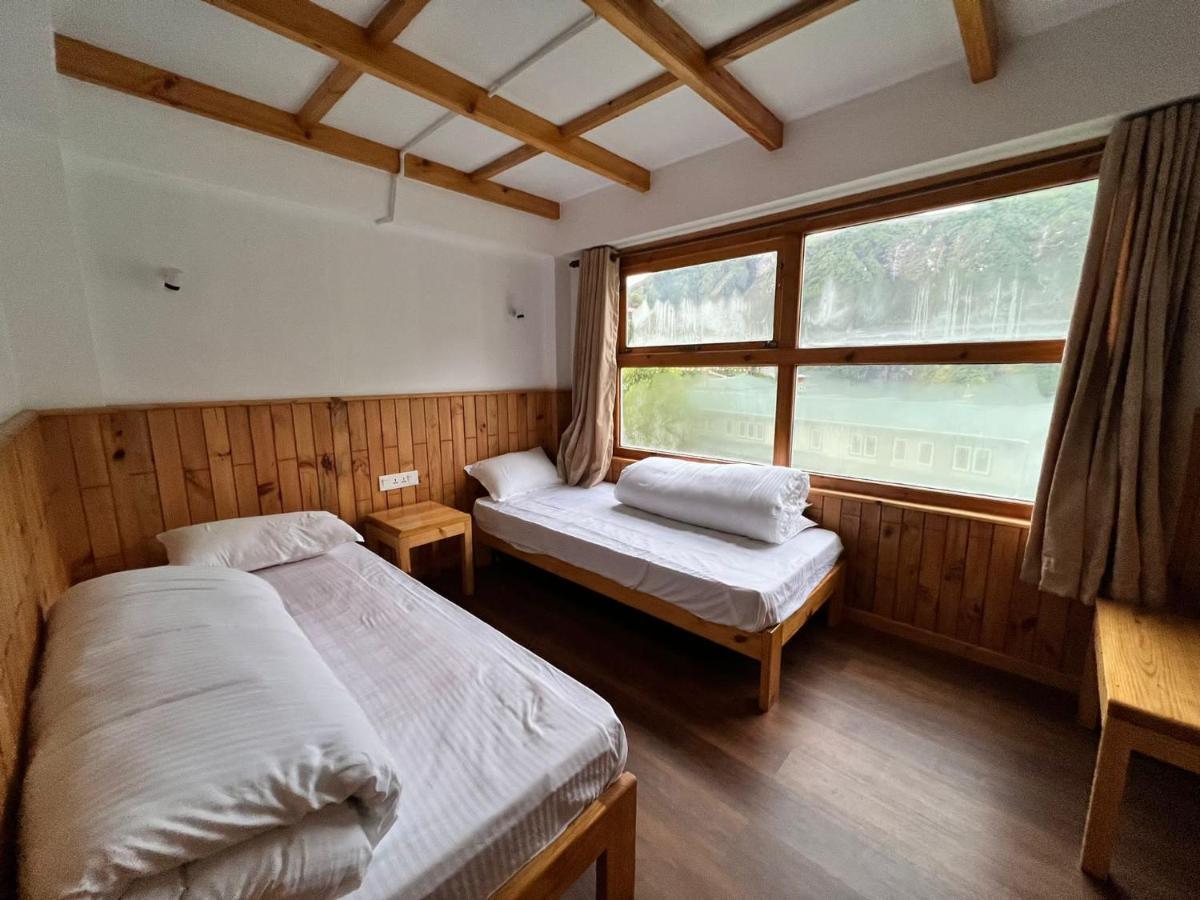 Hotel Camp De Base Namche Bagian luar foto